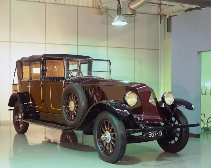 Le auto presidenziali francesi. Quando una Citroën DS Salvò De Gaulle e altri segreti delle vetture dell’Eliseo