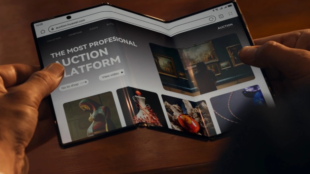 Huawei Mate XT, il primo smartphone con il display che si piega in tre