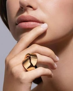 Una campagna Vhernier (ph official website)