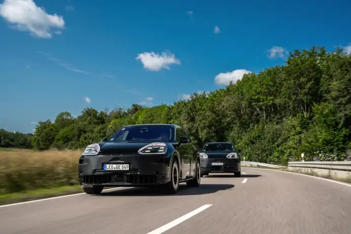 Porsche Cayenne IV. Elettrica, ibrida... O qualcosa di più?