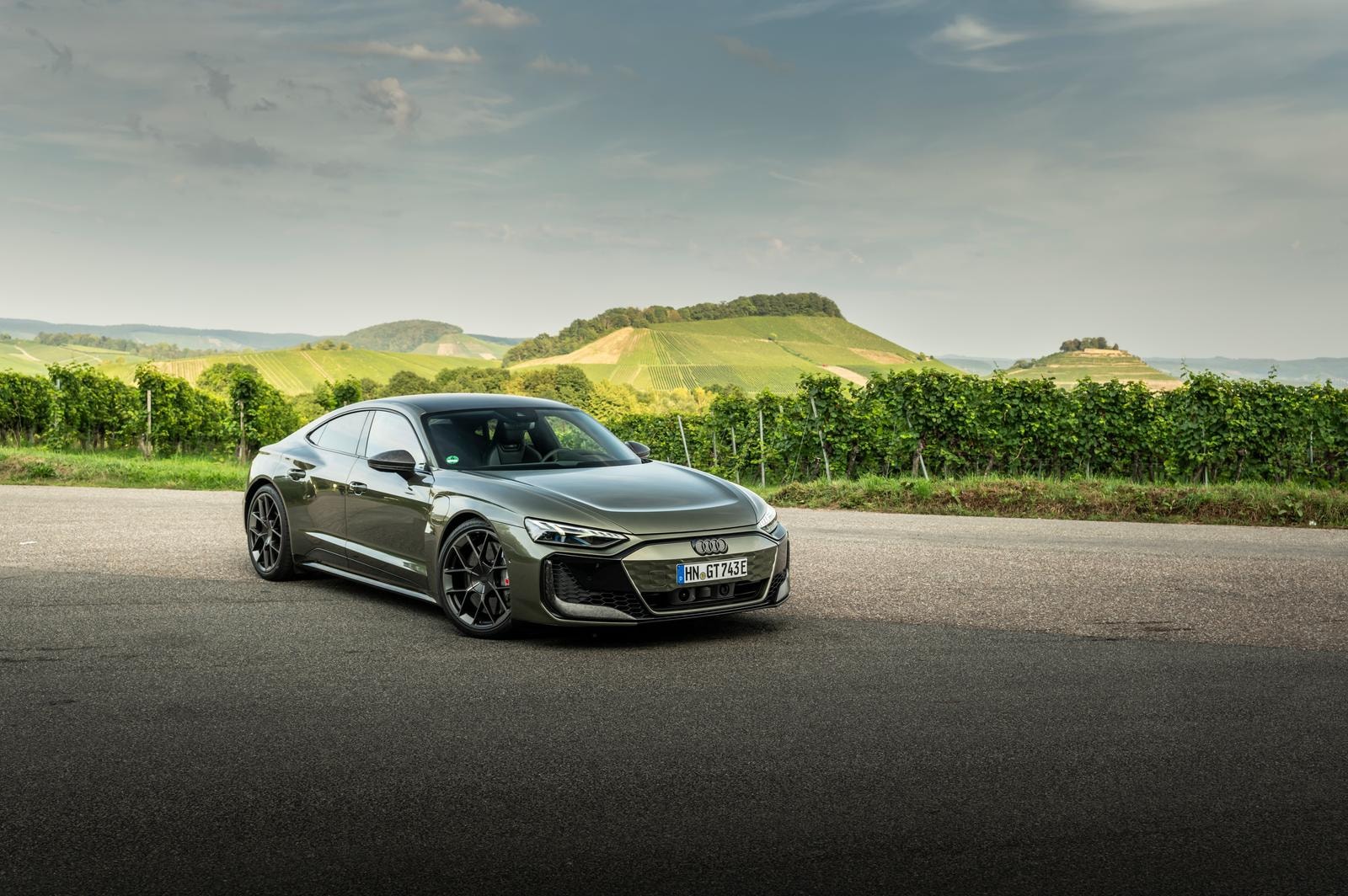 Oltre il Futuro. Come la nuova Audi RS e-tron GT riscrive le regole della mobilit&agrave; elettrica