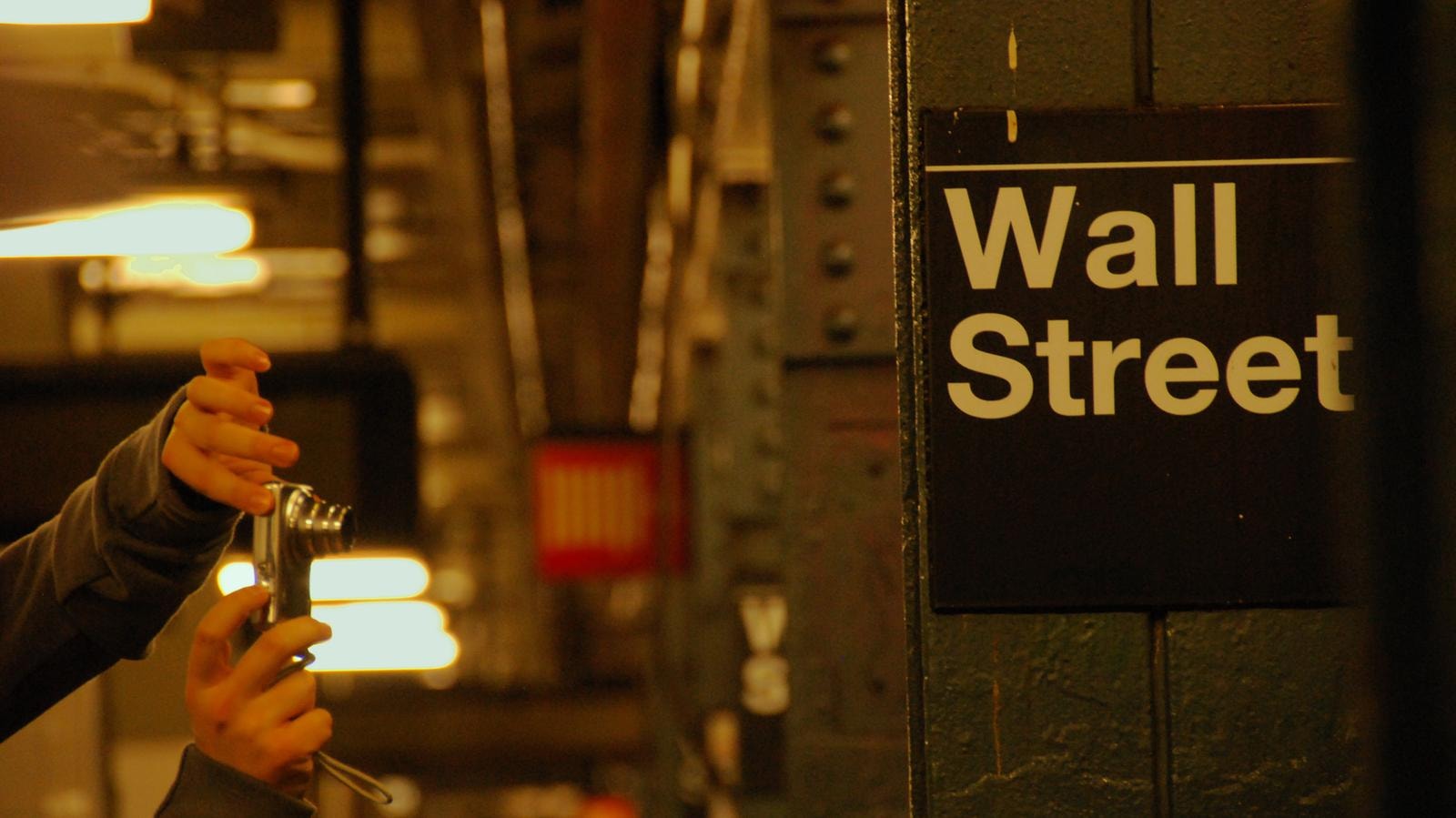 WALL STREET

NEW YORK