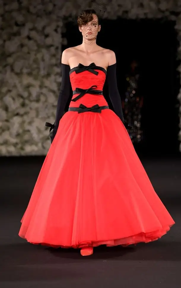 Look Richard Quinn spring-summer 2025 (ph Francesc Ten)