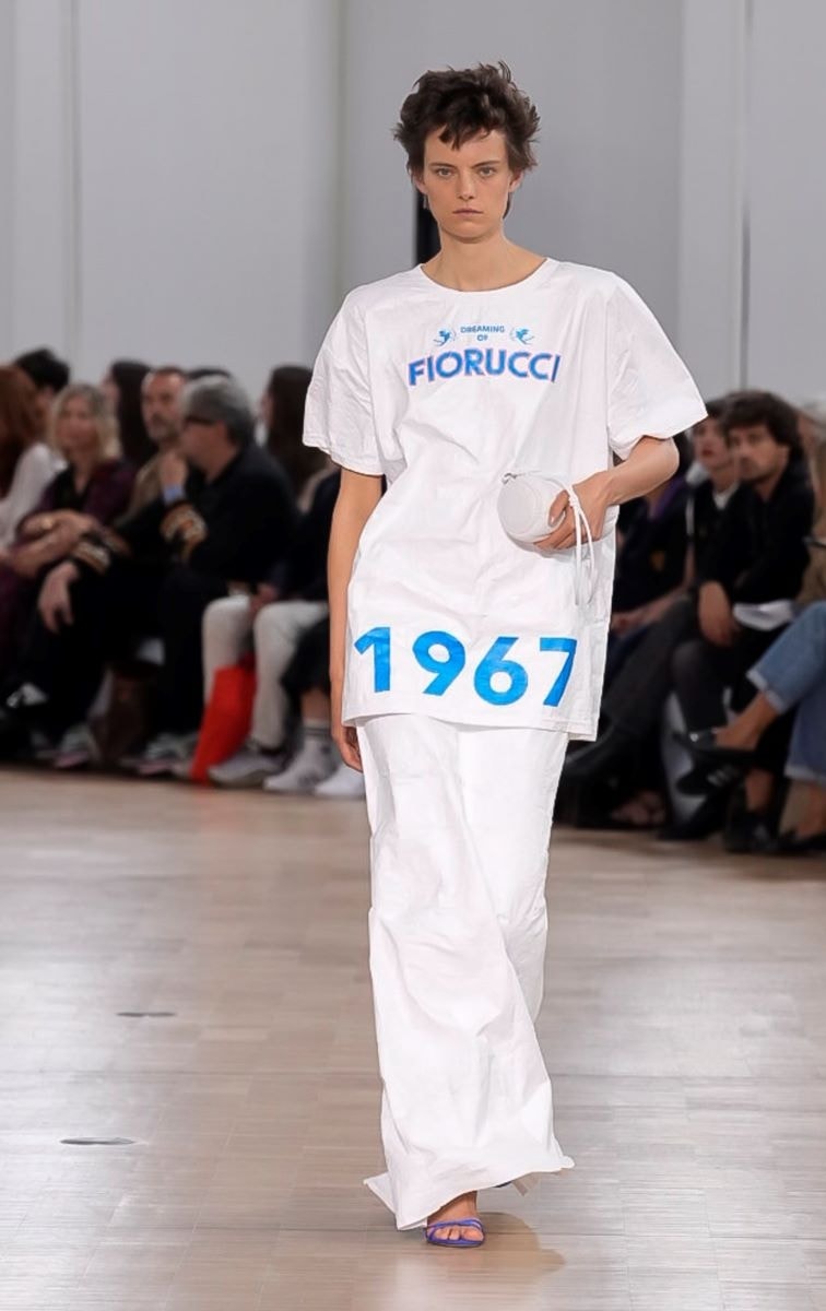 Un look Fiorucci spring-summer 2025 (ph Francesc Ten/MFF)