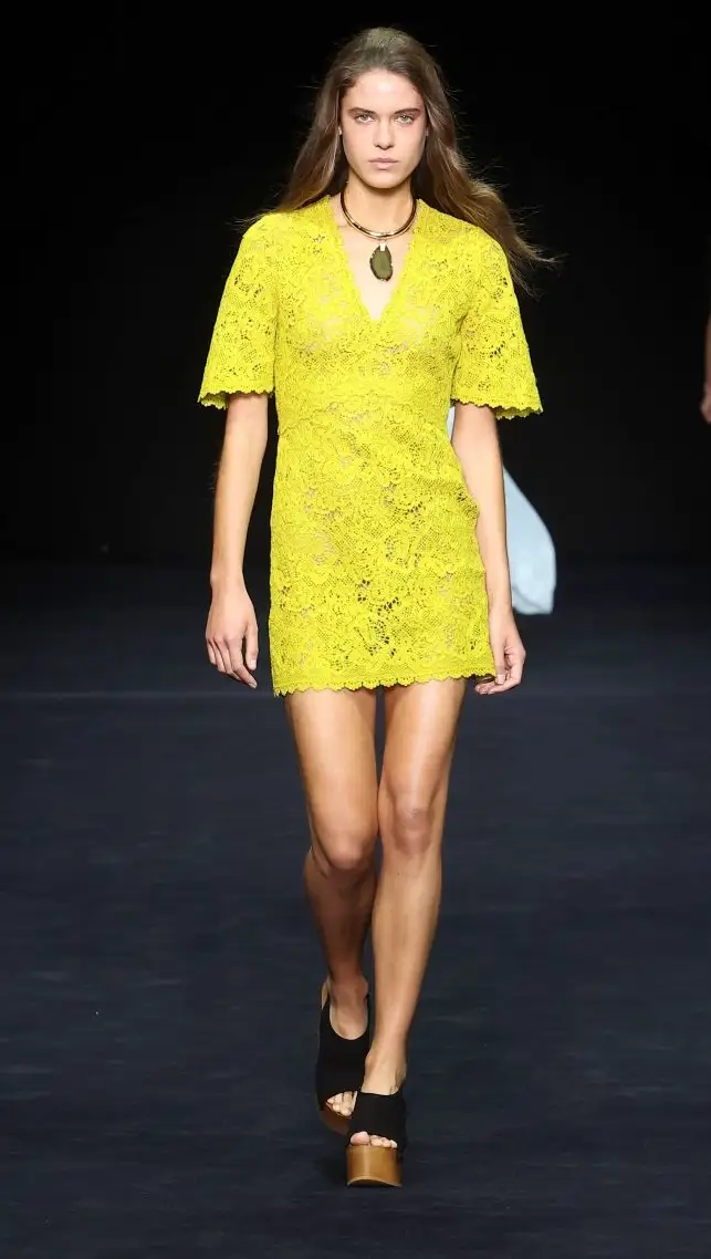 Un look Twinset spring-summer 2025 (ph Francesc Ten/MFF)