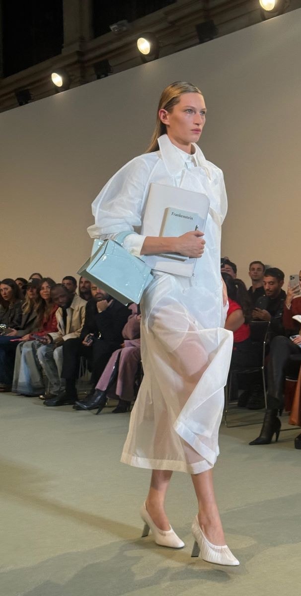 Un look spring-summer 2025 di Del Core (ph Margherita Malaguti)