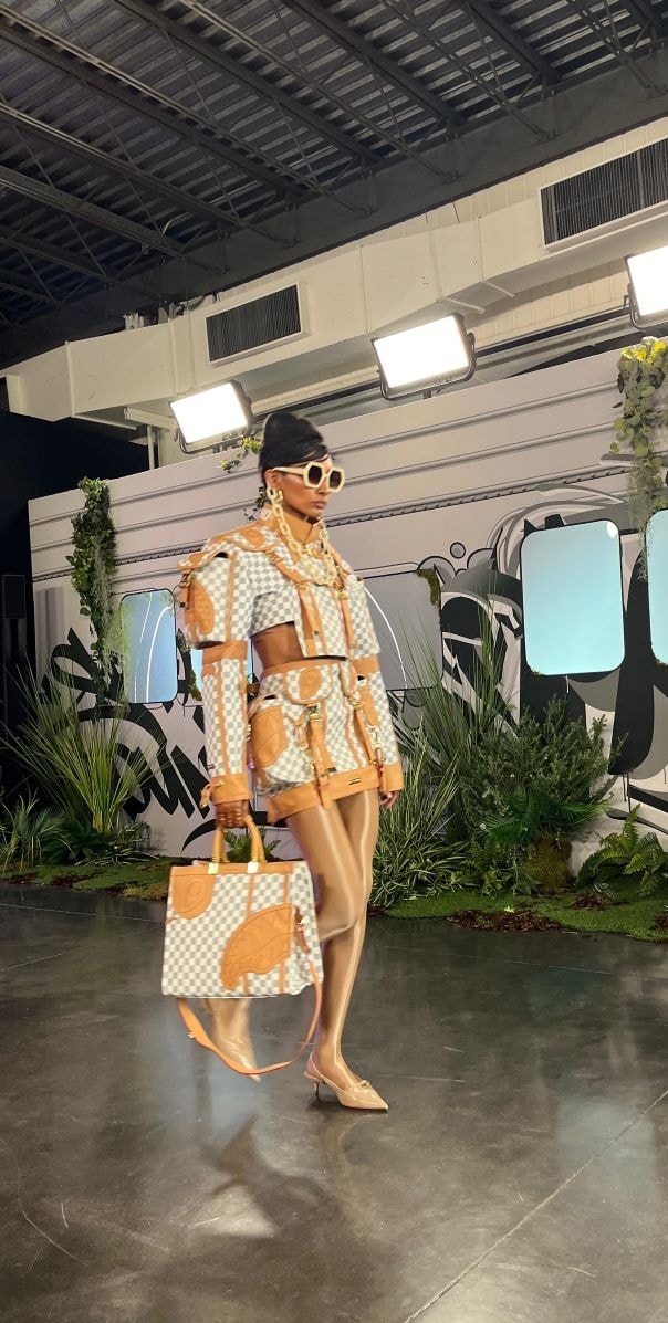 Un look spring-summer 2025 di Sprayground (ph Matteo Zhu)