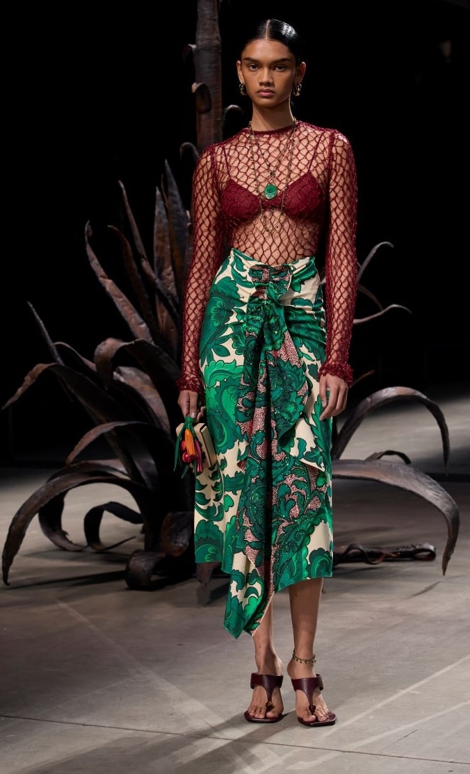 Un look Etro spring-summer 2025 (courtesy Etro)