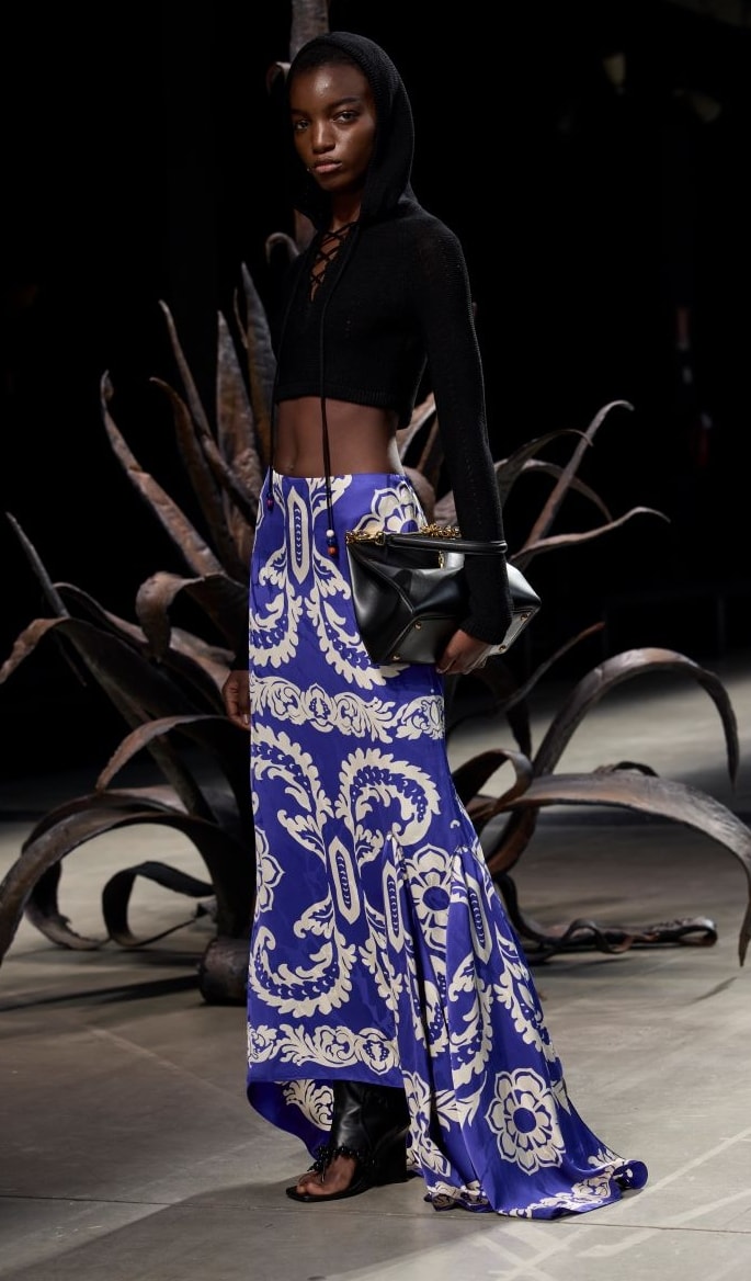 Un look Etro spring-summer 2025 (courtesy Etro)