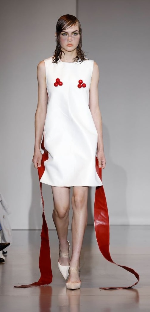 Un look Tokyo James spring-summer 2025 (ph Francesc Ten/MFF)
