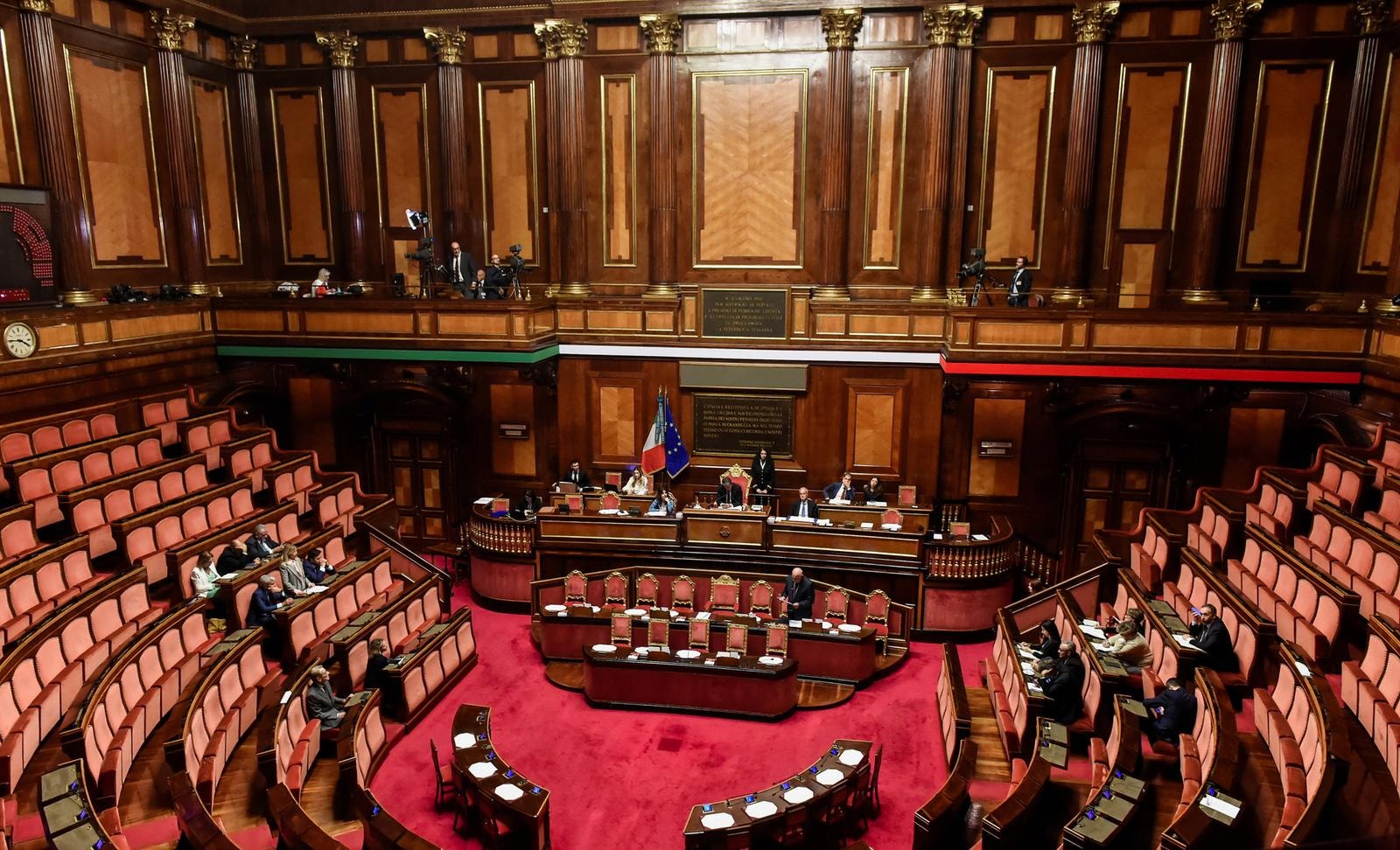 Dl Omnibus, ipotesi sconto ai Paperoni che investono. Ecco come funziona