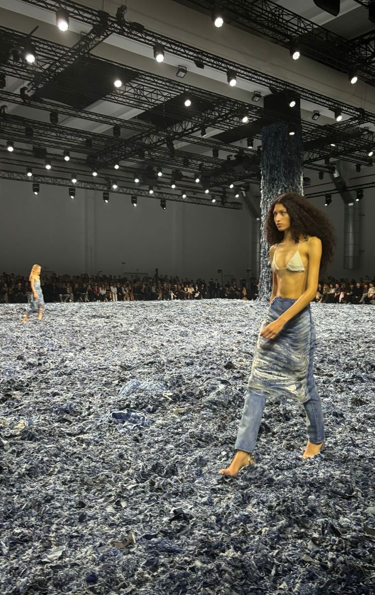 Un look Diesel spring-summer 2025 (ph Chiara Bottoni)