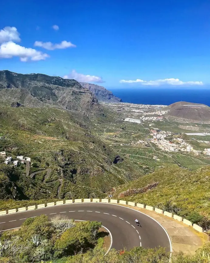 Tornanti e poesia: i migliori itinerari da fare in bici