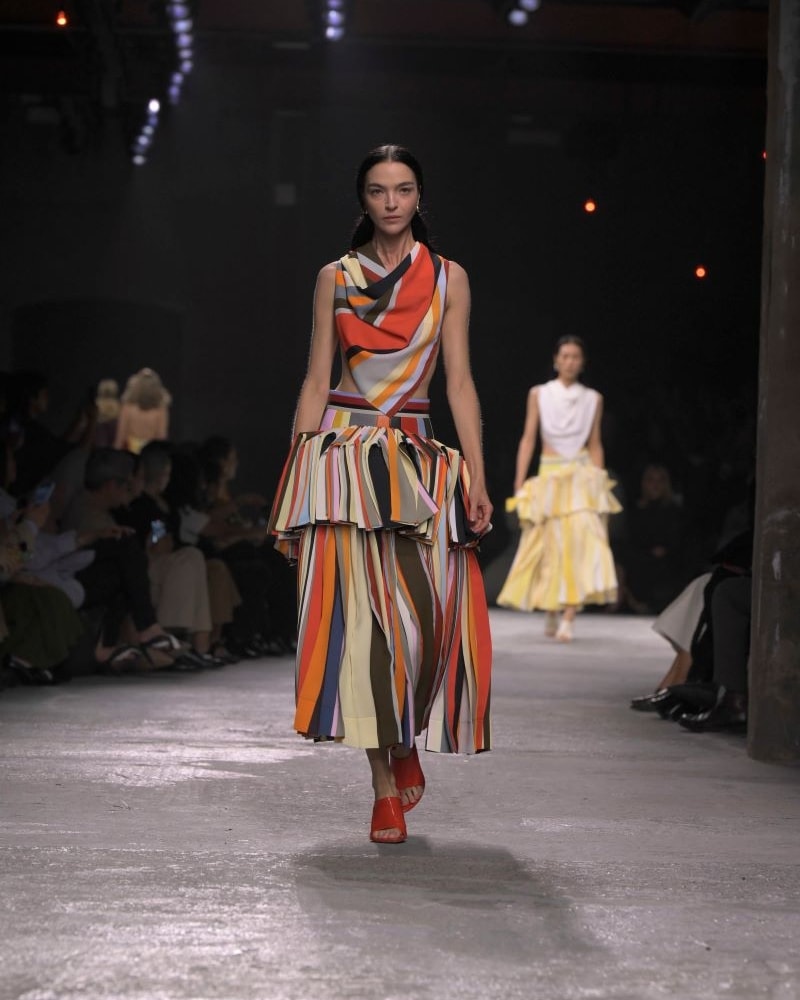 Con Bottega Veneta nell’armadio dei giocattoli. I look citano Elliot di ET