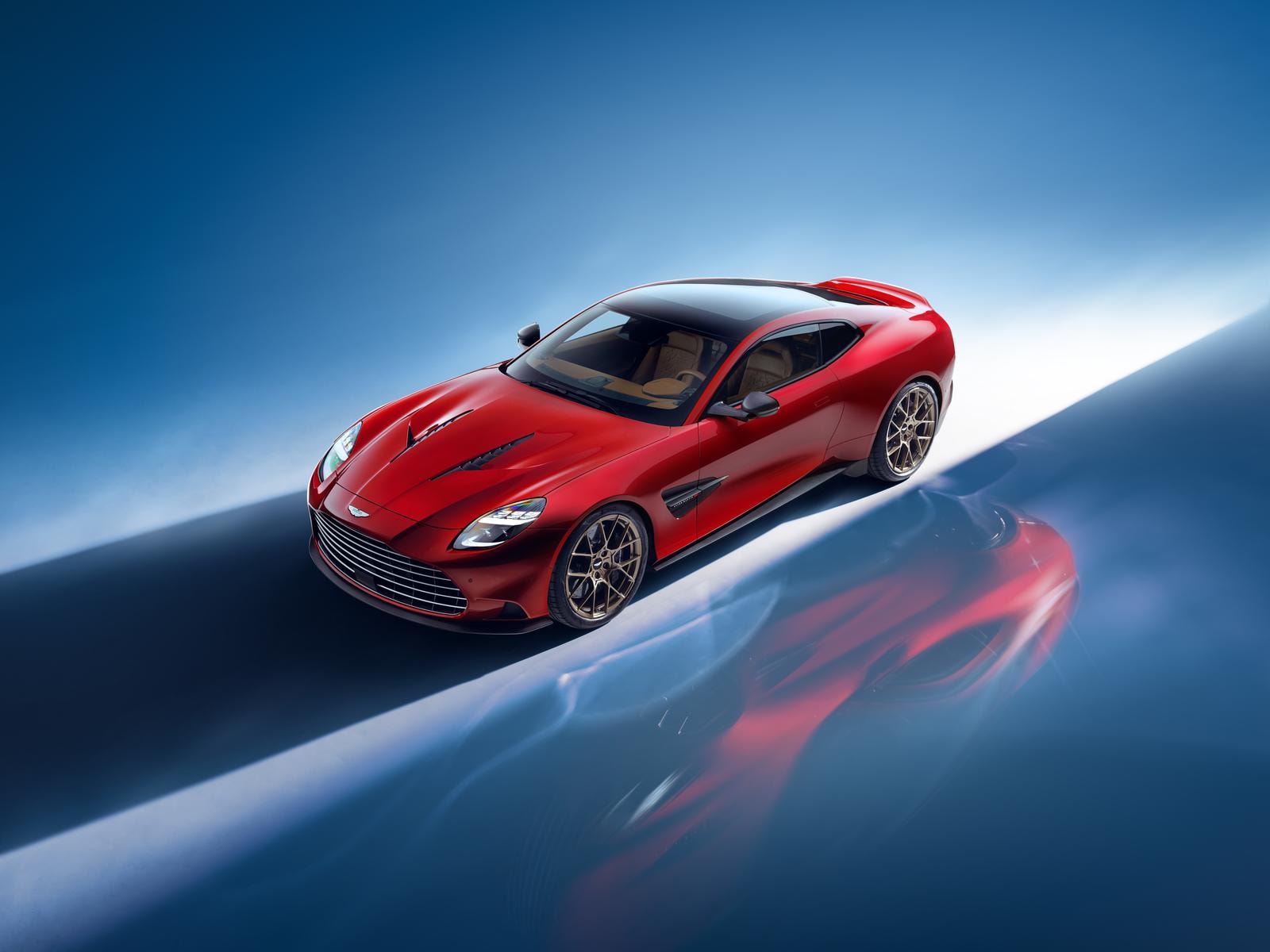 Vanquish. L’icona di Aston Martin ritorna con 835 Cavalli purosangue e velocit&agrave; supersonica