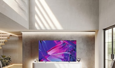 Il televisore Sony Bravia 9Il tv a scomparsa B&O Beovision HarmonySamsung S90DIl tv HiSense 100 E7NQ Pro