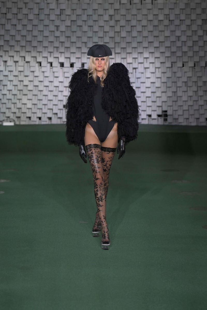 Un look spring-summer 2025 di Luis de Javier (ph Francesc Ten/MFF)