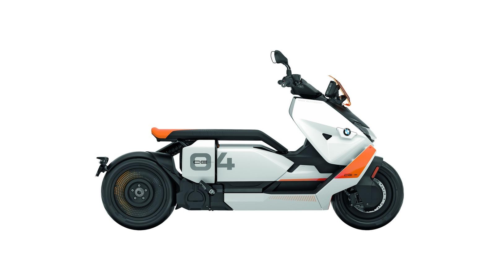 Meglio lo scooter o la motocicletta? Ecco i modelli per prendere una posizione 