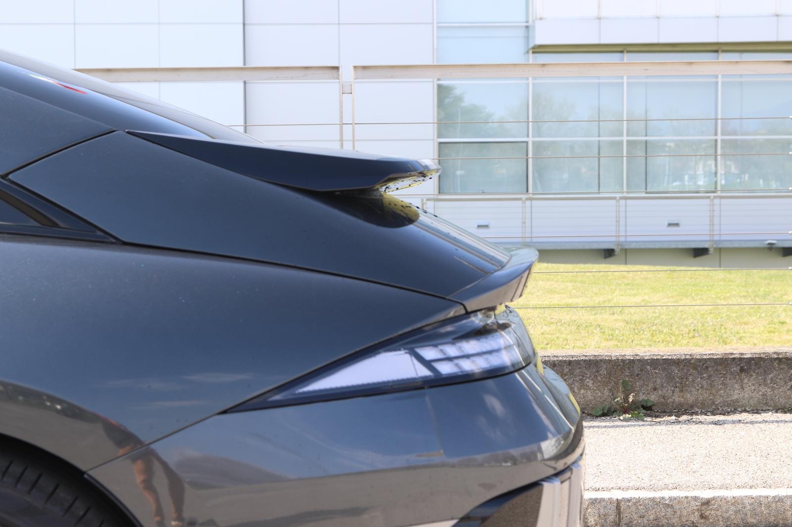 Hyundai Ioniq 6. Un’eccellenza aerodinamica nel mondo delle berline elettriche