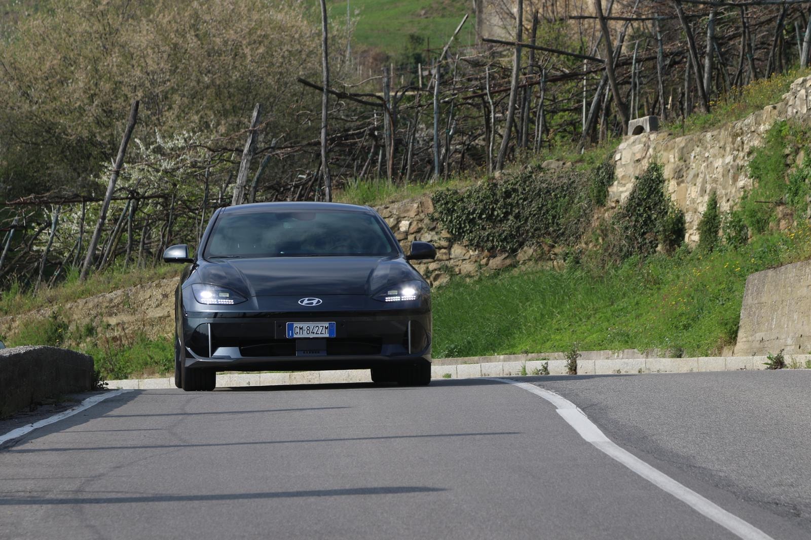 Hyundai Ioniq 6. Un’eccellenza aerodinamica nel mondo delle berline elettriche
