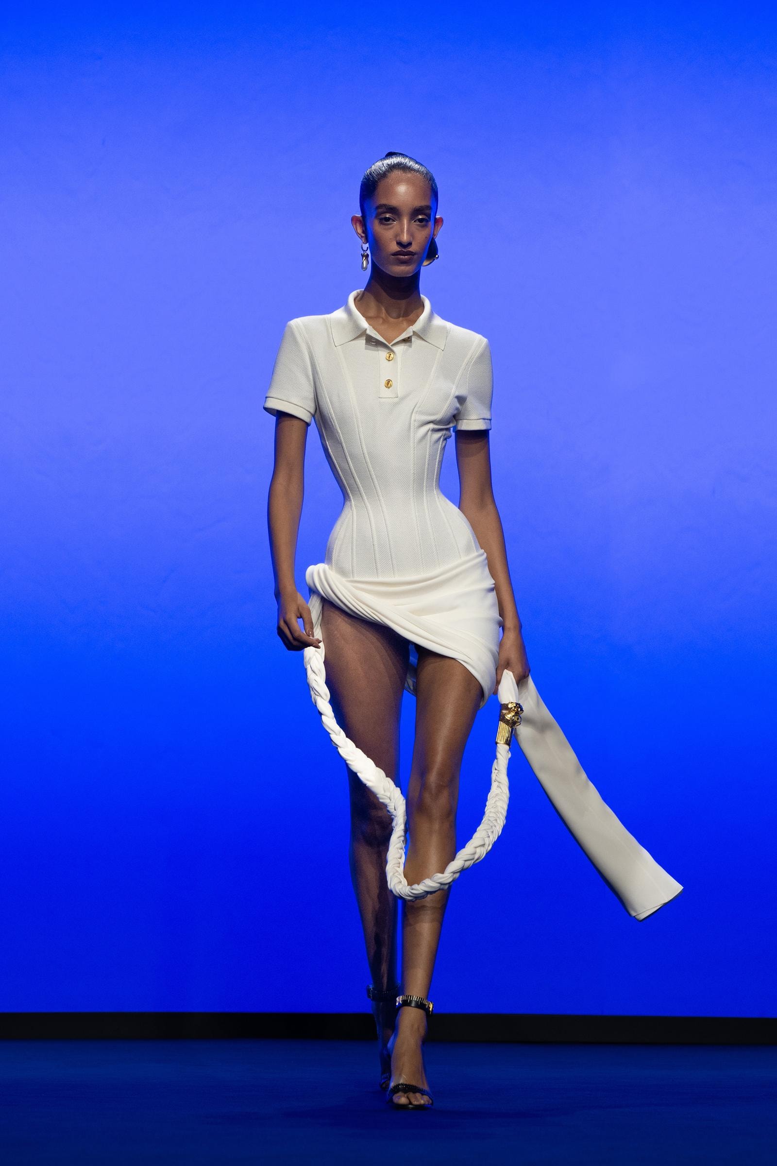 Un look Schiaparelli spring-summer 2025 (courtesy Schiaparelli)