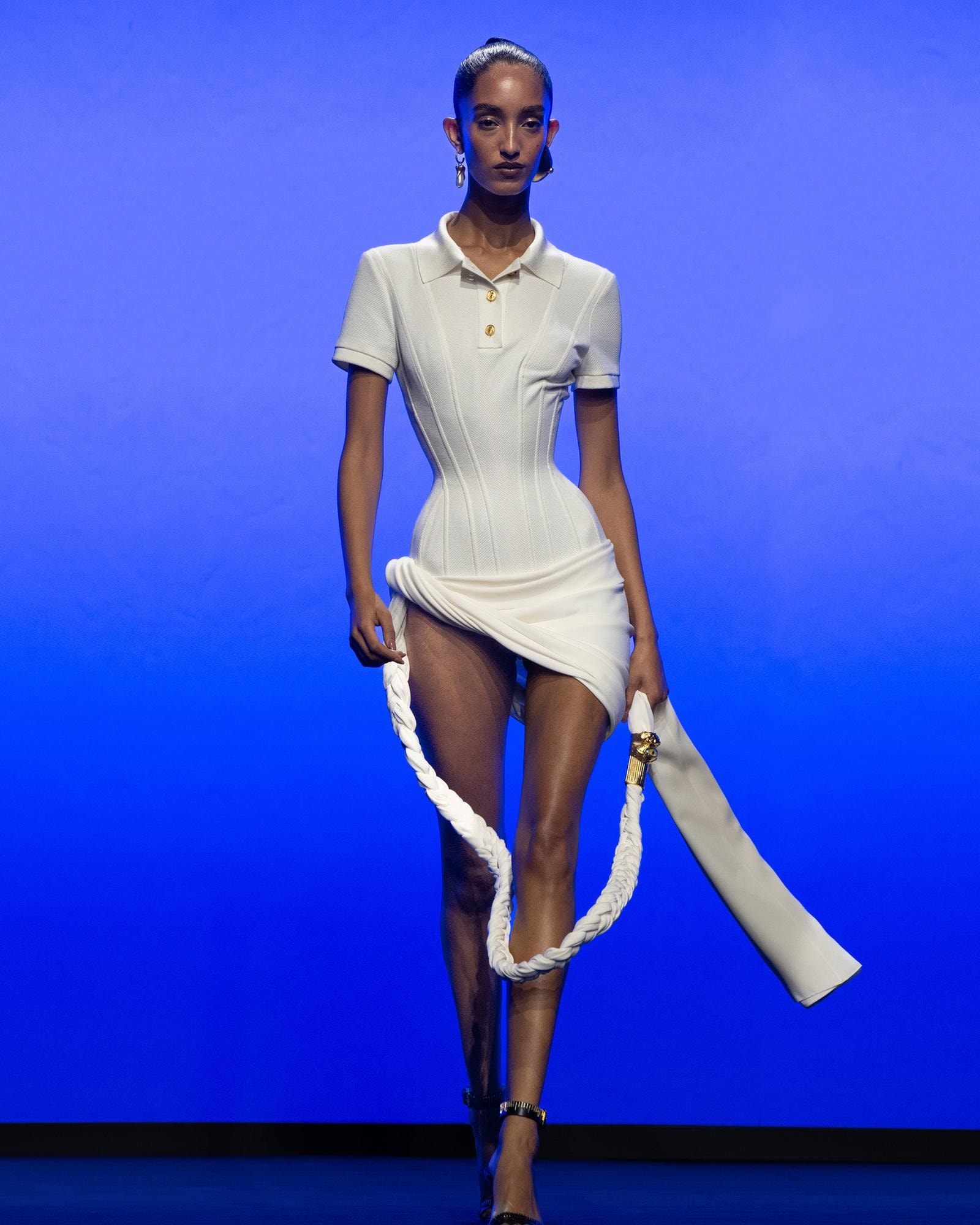 Un look Schiaparelli spring-summer 2025 (courtesy Schiaparelli)