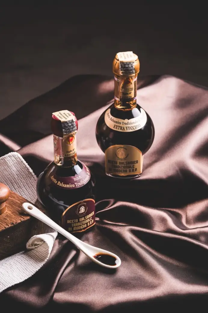 Cantine aperte sì, ma dell’Aceto Balsamico per scoprire tutti i segreti dell’oro nero di Modena