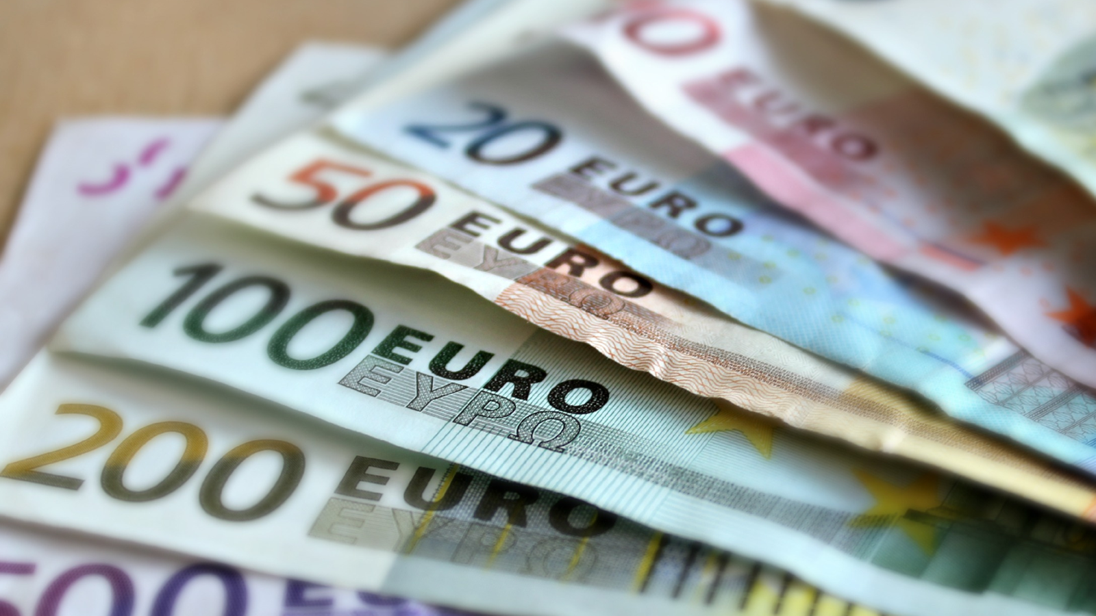 L’inflazione in Italia scende allo 0,7%:  il livello pi&ugrave; basso da inizio anno. Torna ad accelerare il carrello della spesa 