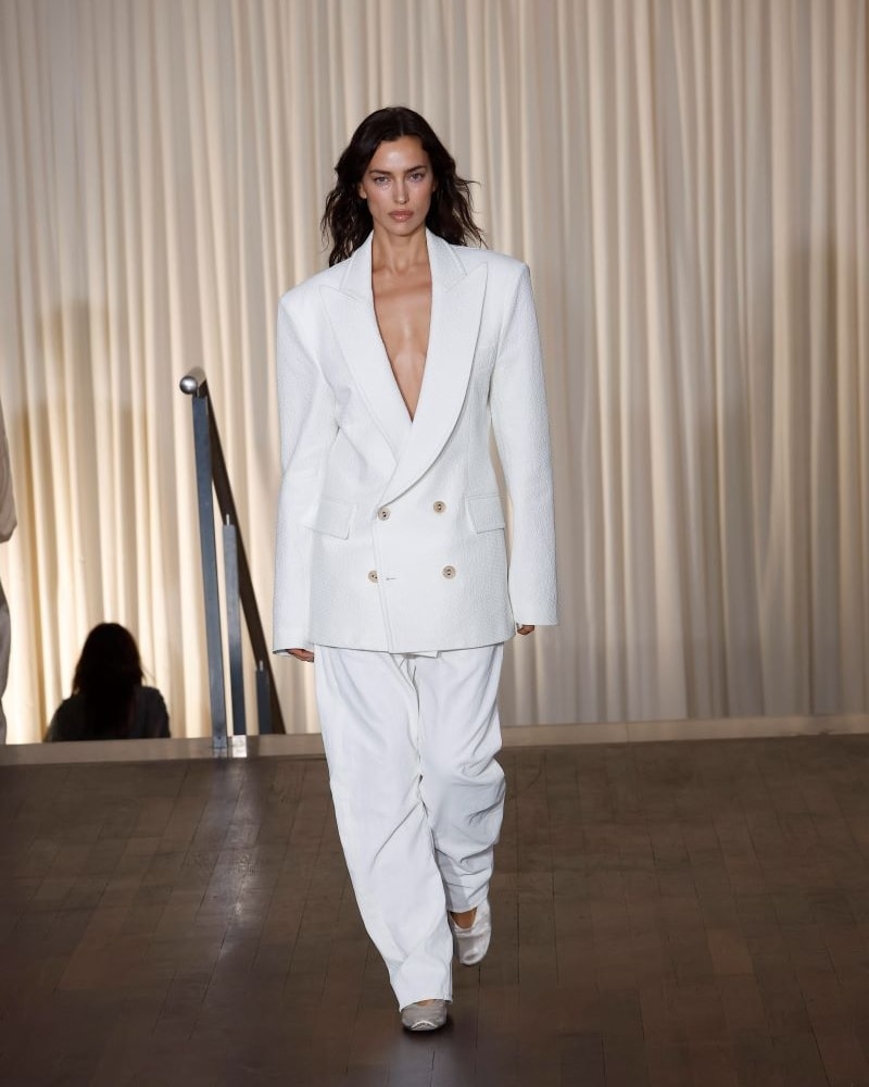 Una look Vivienne Westwood spring-summer 2025 (ph Francesc Ten/MFF)