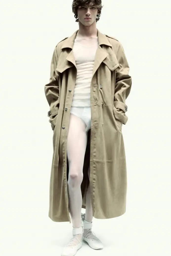 Un look Ludovic de Saint Sernin spring-summer 2025 (ph Adam Peter, courtesy Ludovic de Saint Sernin)