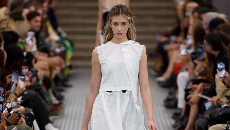 Sunday Rose Kidman-Urban in Miu Miu spring-summer 2025 (ph Francesc Ten/MFF)