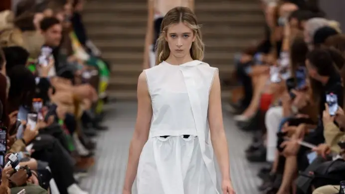 Sunday Rose Kidman-Urban in Miu Miu spring-summer 2025 (ph Francesc Ten/MFF)