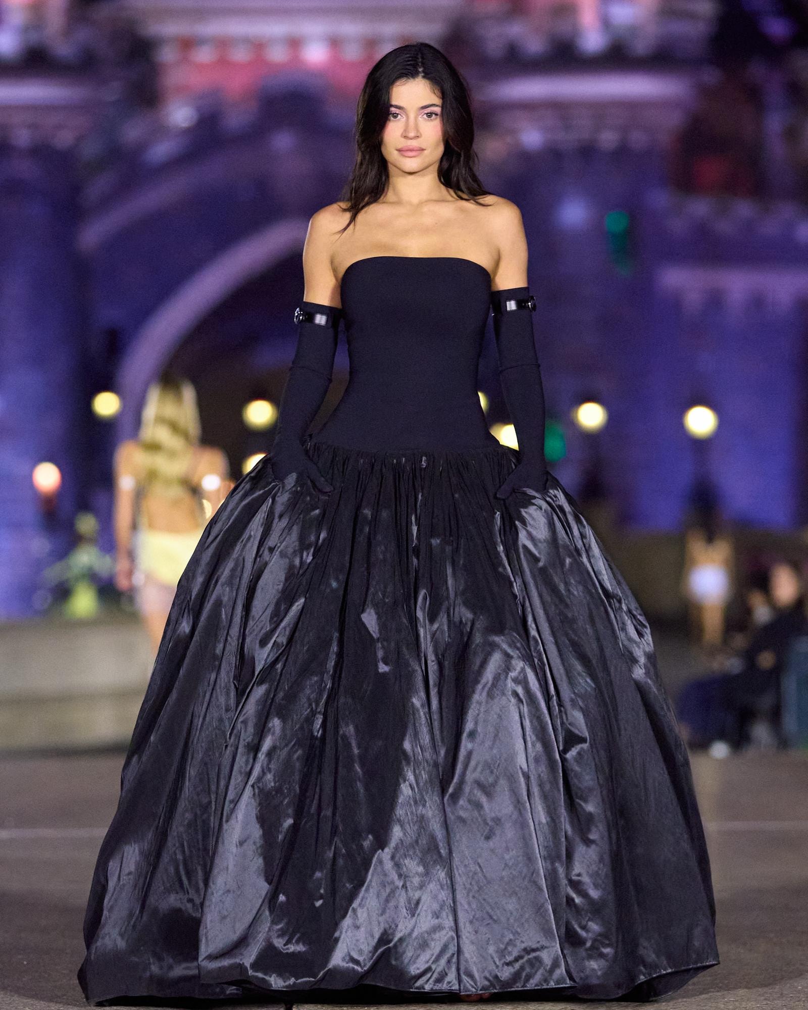 Kylie Jenner in Coperni spring-summer 2025 (ph Luca Tombolini, courtesy Coperni)
