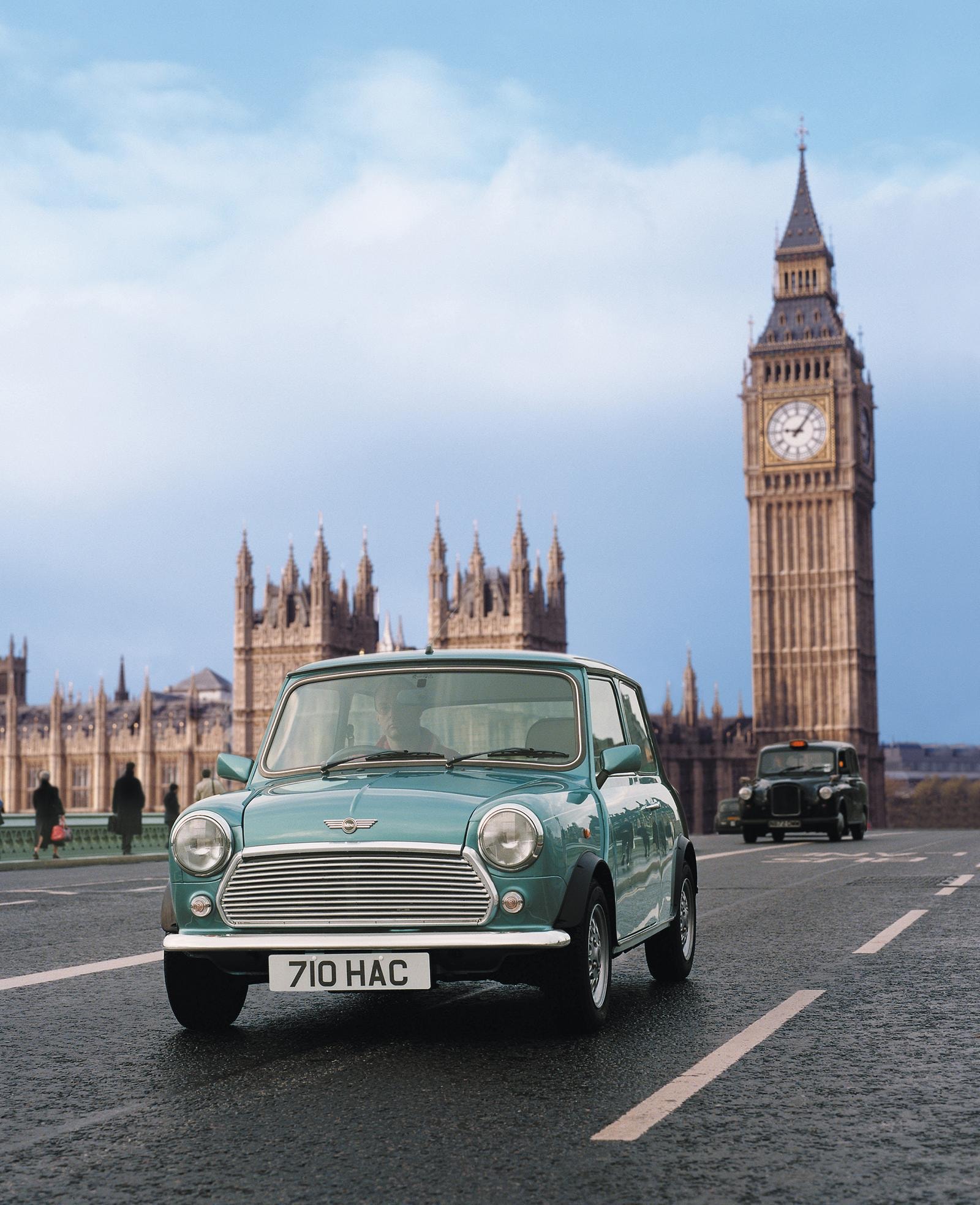 Dalla Swinging London a Milano. Mini celebra 65 anni di rivoluzione automobilistica