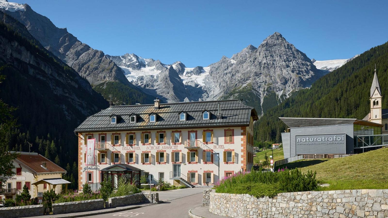 Fuga autunnale. Le 3 migliori destinazioni per godersi il foliage tra Dolomiti e Valtellina