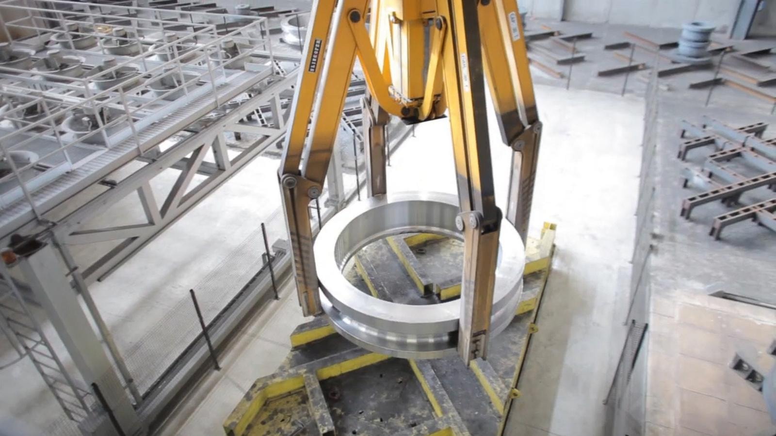 Un anello in acciaio Forgital