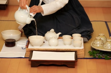 SeoulHaeinsa TempleCorea del Sud, Busan - Gamcheon Culture VillageJeonju Hanok VillageCorea, L'area DMZCorea_Tea ceremony in a buddhist temple