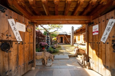 SeoulHaeinsa TempleCorea del Sud, Busan - Gamcheon Culture VillageJeonju Hanok Village