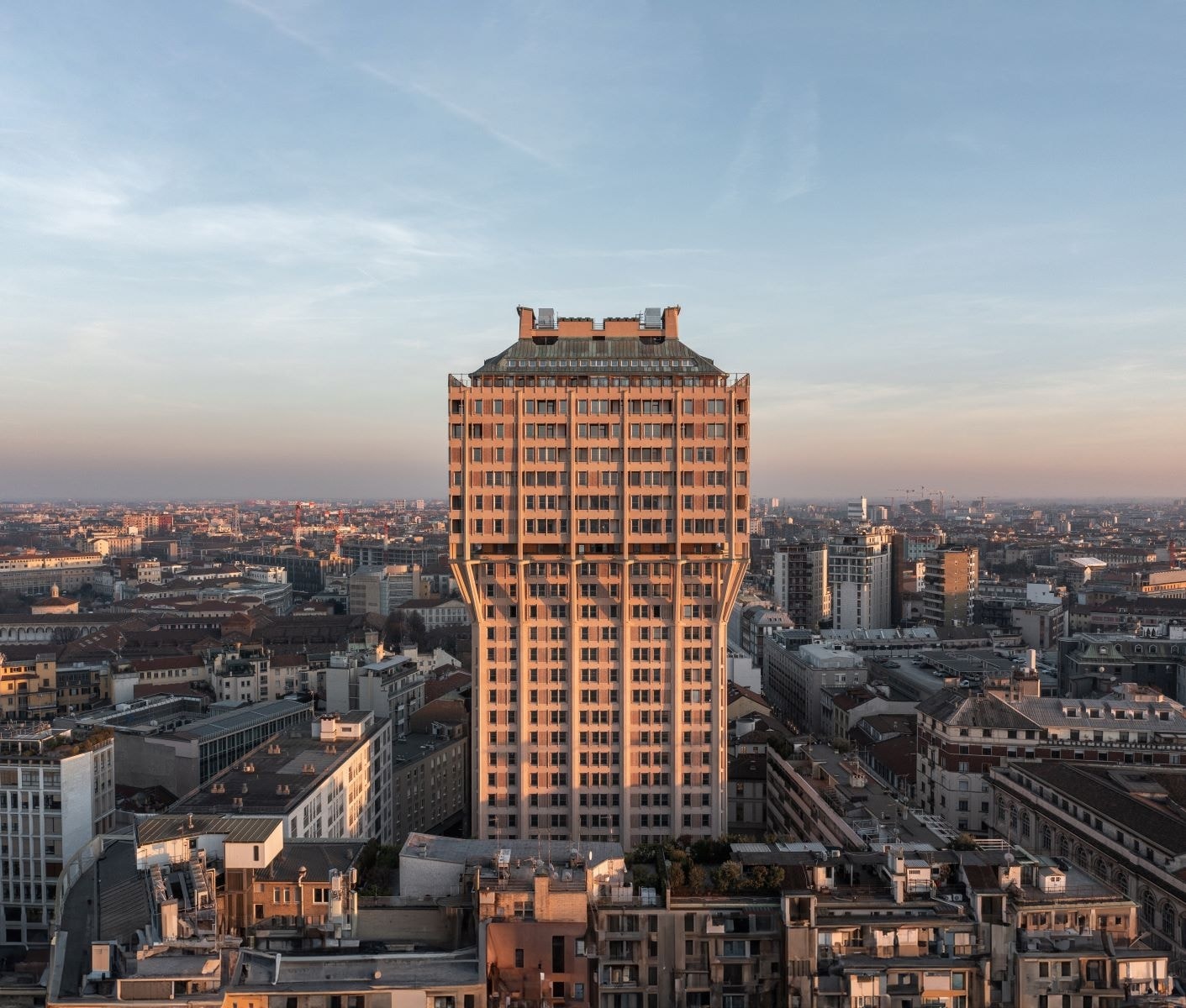 La torre Velasca (courtesy Hines)