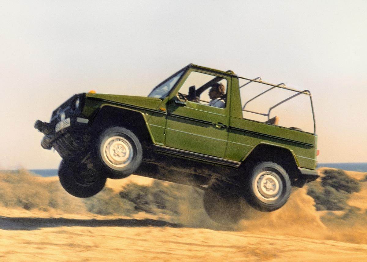 In Aktion: Mercedes-Benz G der Baureihe 460, die 1979 vorgestellt wurde. 

In action: Mercedes-Benz G from the 460 series, introduced in 1979. 