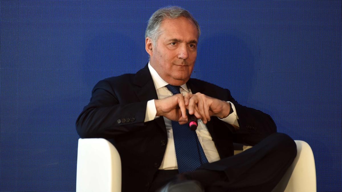 Alfredo Altavilla, Byd