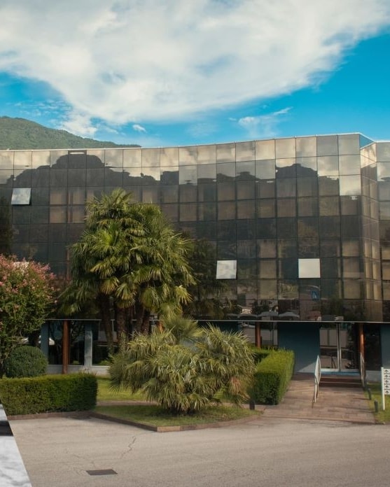 L'azienda Aquafil prima e dopo (ph official website)