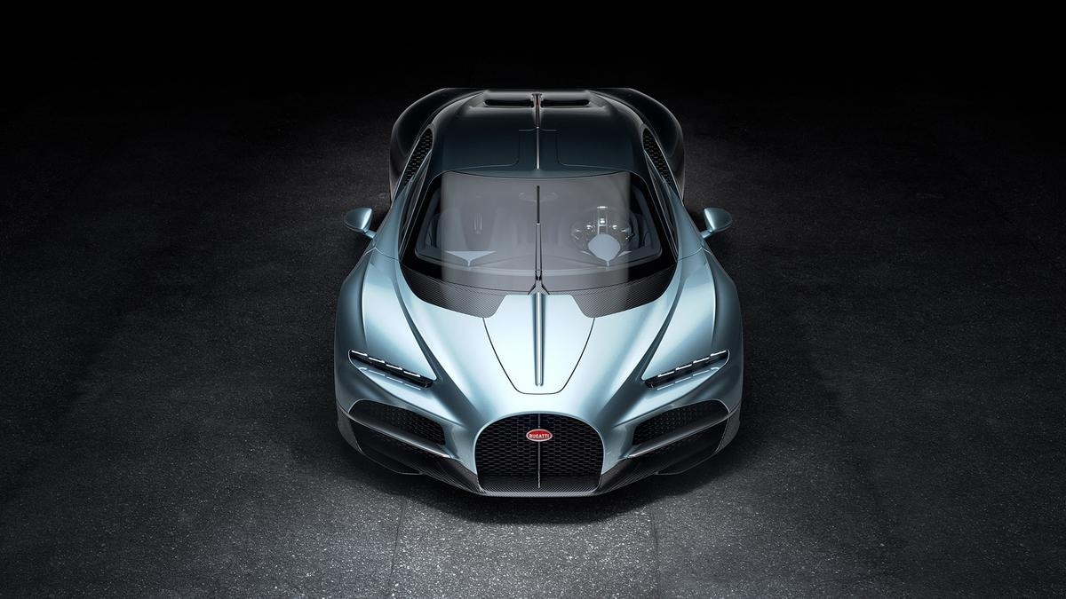Bugatti Tourbillon si ispira all’arte eterna degli orologi, per un’esperienza analogica unica.
