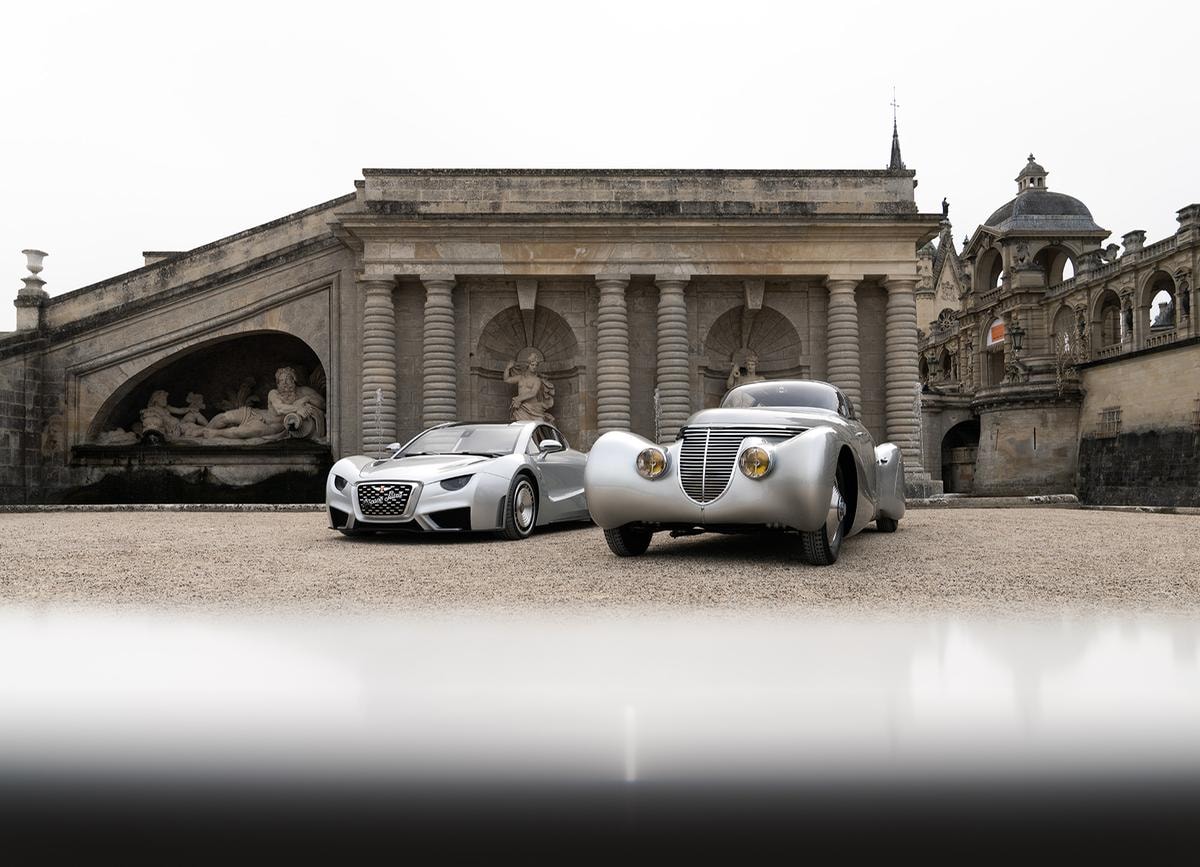 L’hypercar elettrica Hispano Suiza Carmen, accanto all’antenata Xenia Dubonnet, creata  nel 1938 da un aviatore: entrambe interpretazioni del lusso come esclusività ed eleganza.