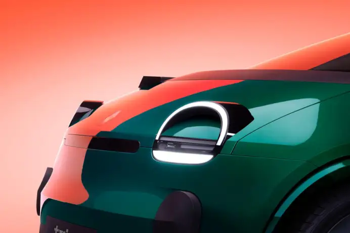 La nuova era delle leggende su strada: Mini, Peugeot e Renault puntano sull’elettrico