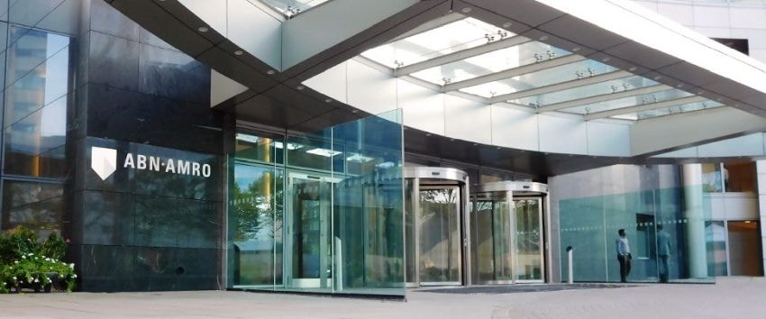ENTRATA SEDE ABN AMRO BANCA