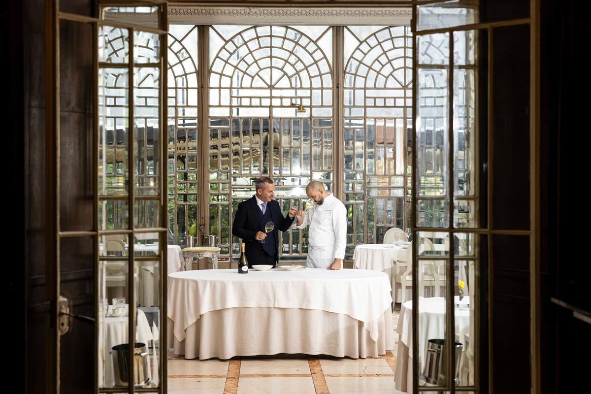 Uno champagne, quattro portate e la cena perfetta è servita