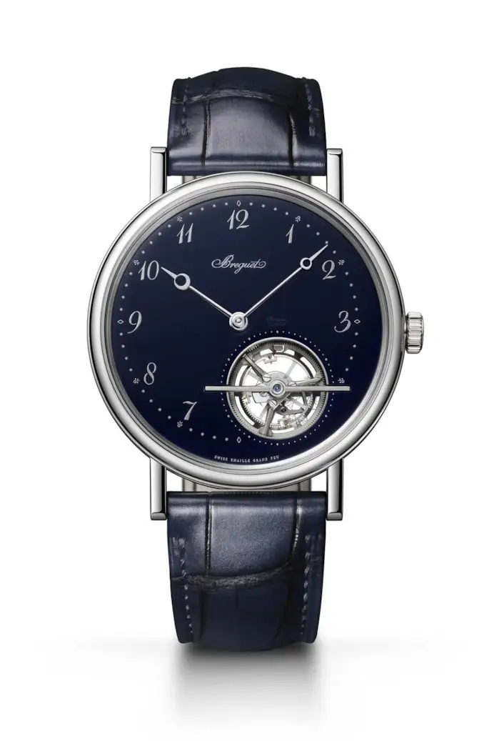 Il Breguet Classique Tourbillon Extra-Plat 5367, esclusiva boutique da 7,5 mm.