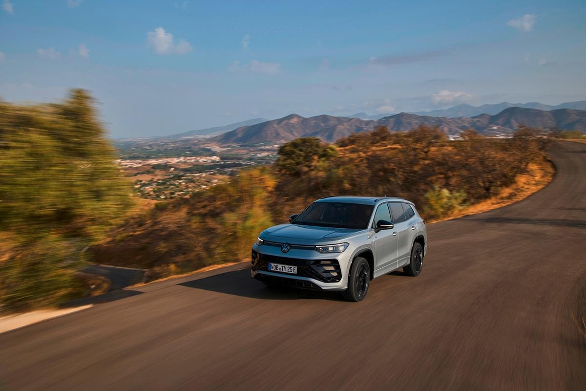 Tecnologia AI e design aggressivo: le novità del Salone dell’Auto di Parigi da Škoda a Xpeng