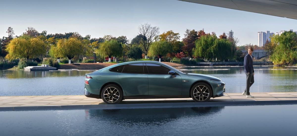 Tecnologia AI e design aggressivo: le novità del Salone dell’Auto di Parigi da Škoda a Xpeng